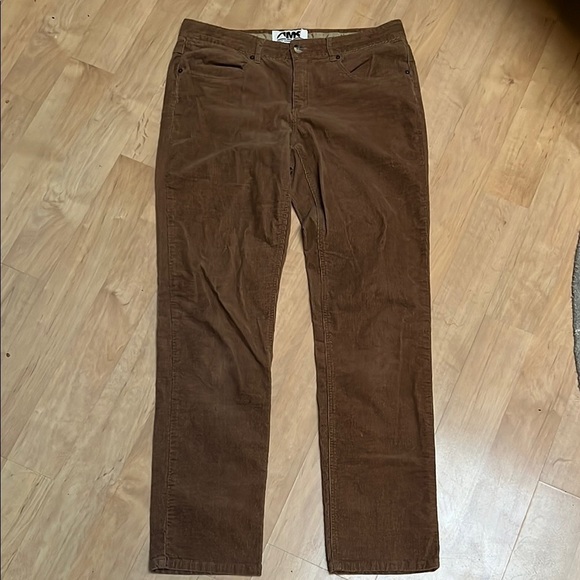Mountain Khakis Jackson Hole Corduroys size 12 Brown - Picture 1 of 3